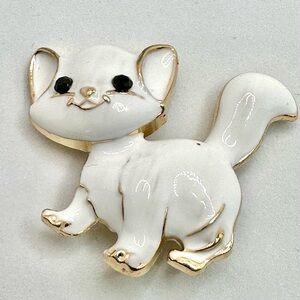 NWOT - Adorable White and Gold Enamel Cat Brooch